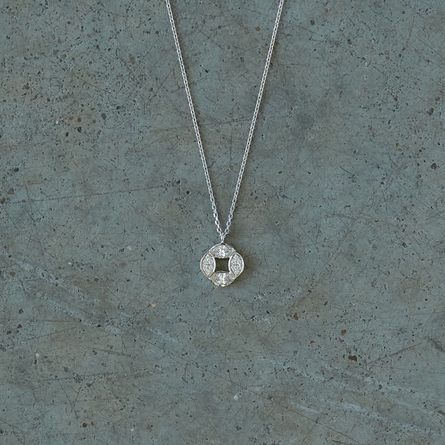 Megawatt Circle Pendant